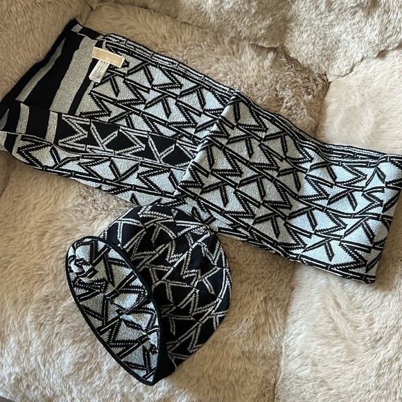 MICHAEL Michael Kors Accessories - Michael Kors metallic logo beanie and scarf set